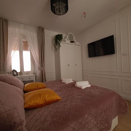 Apartment Trixi Maksimijan Pula Exterior foto