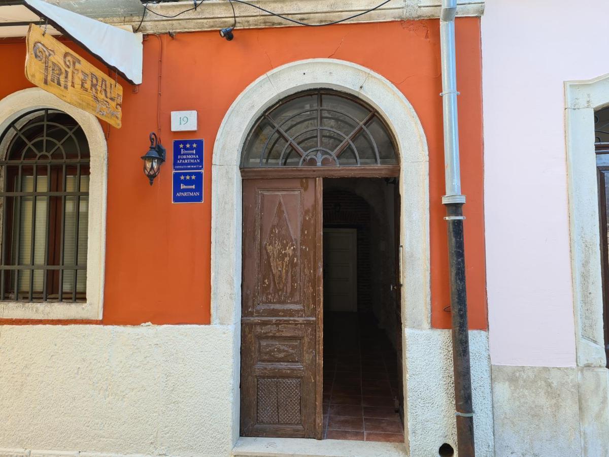 Apartment Trixi Maksimijan Pula Exterior foto